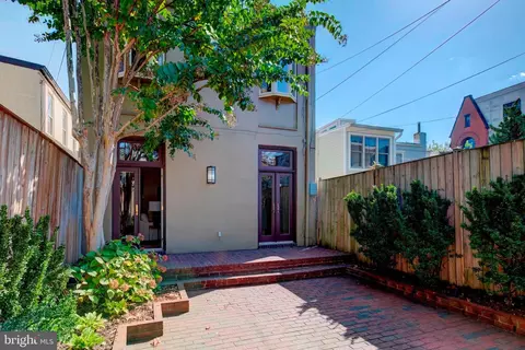 411 11th St SE, Washington, DC 20003 photo 16