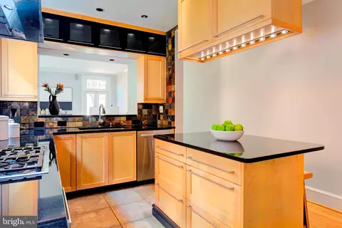 411 11th St SE, Washington, DC 20003 photo 11