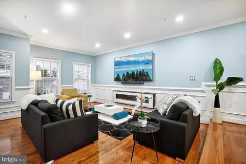 5213 D St SE, Washington, DC 20019