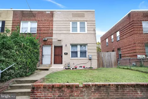 424 Mellon St SE, Washington, DC 20032