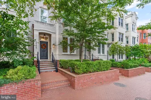 424 3rd St NE, Washington, DC 20002