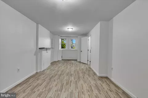 Living - 533 5th St NE, Washington, DC 20002 photo 2 of 2