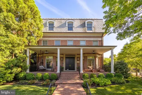 3101 Cathedral Ave NW, Washington, DC 20008