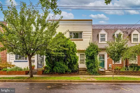 2331 Huidekoper Pl NW, Washington, DC 20007