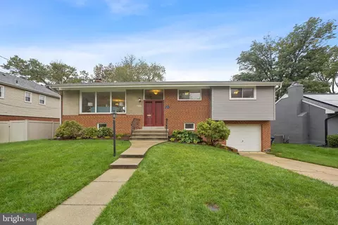 1724 Tamarack St NW, Washington, DC 20012