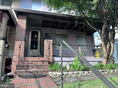 2224 R St SE, Washington, DC 20020