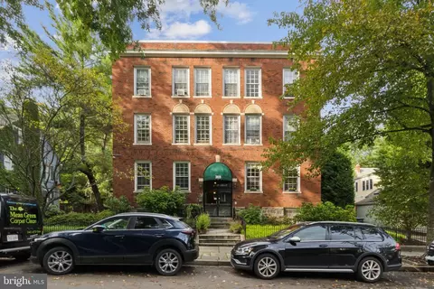 3039 Macomb St NW #11, Washington, DC 20008