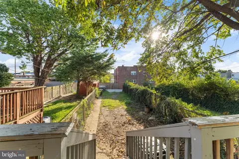 Exterior - 307 15th St NE, Washington, DC 20002 photo 4 of 6
