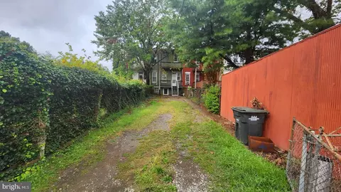 Exterior - 307 15th St NE, Washington, DC 20002 photo 5 of 6