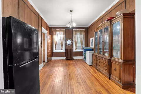 Entry Way - 307 15th St NE, Washington, DC 20002 photo 3 of 4