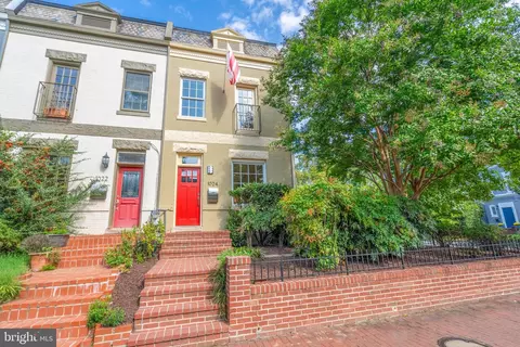 Exterior - 1024 G St NE, Washington, DC 20002 photo 9 of 17