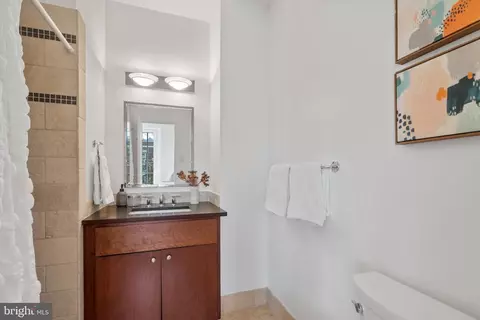 Bath - 1024 G St NE, Washington, DC 20002 photo 3 of 4