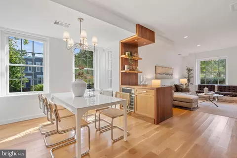 Dining - 1024 G St NE, Washington, DC 20002 photo 2 of 4