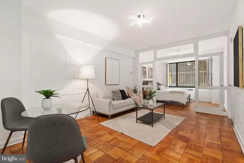 1 Scott Cir NW #18, Washington, DC 20036