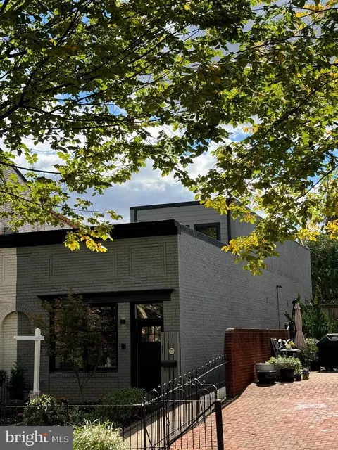 605 Constitution Ave NE, Washington, DC 20002 photo 1