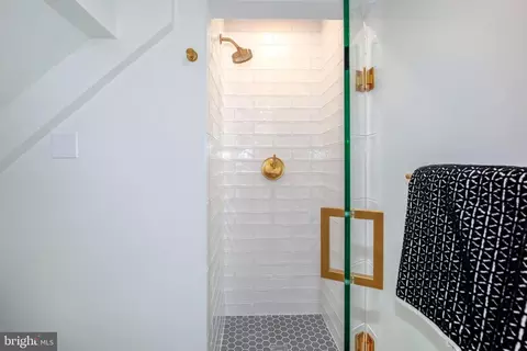 Bath - 307 11th St NE, Washington, DC 20002 photo 3 of 7