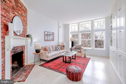 Living - 307 11th St NE, Washington, DC 20002 photo 2 of 4