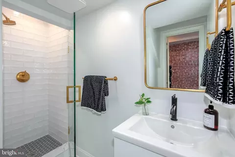 Bath - 307 11th St NE, Washington, DC 20002 photo 4 of 7