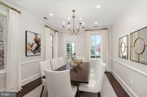 Dining - 710 E Capitol St NE, Washington, DC 20003 photo 1 of 4