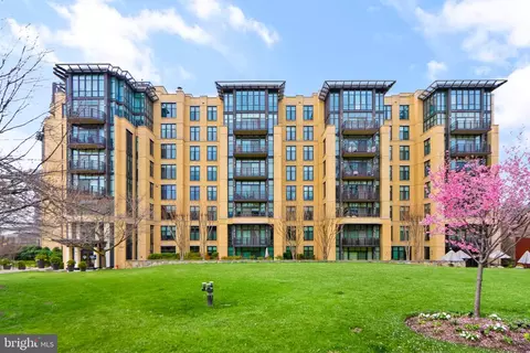 4301 Military Rd NW #PH4, Washington, DC 20015