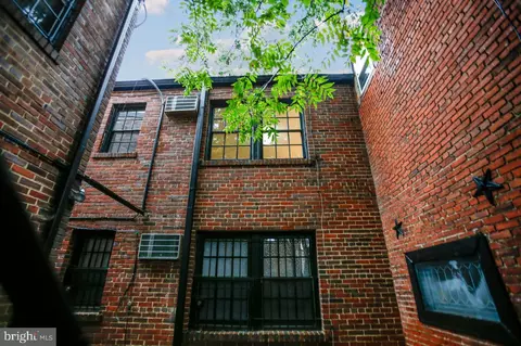 Exterior - 401 A St NE #3, Washington, DC 20002 photo 5 of 5