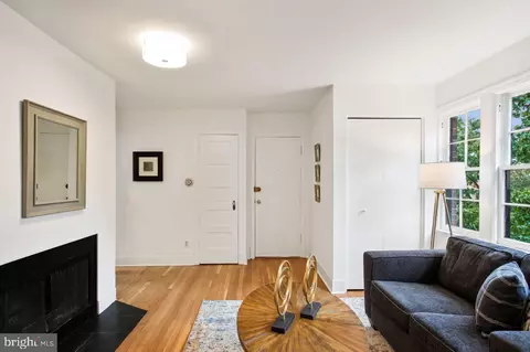 Living - 401 A St NE #3, Washington, DC 20002 photo 3 of 4