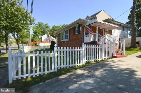 809 55th St NE, Washington, DC 20019 photo 2