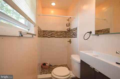 809 55th St NE, Washington, DC 20019 photo 24