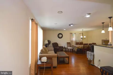 809 55th St NE, Washington, DC 20019 photo 7