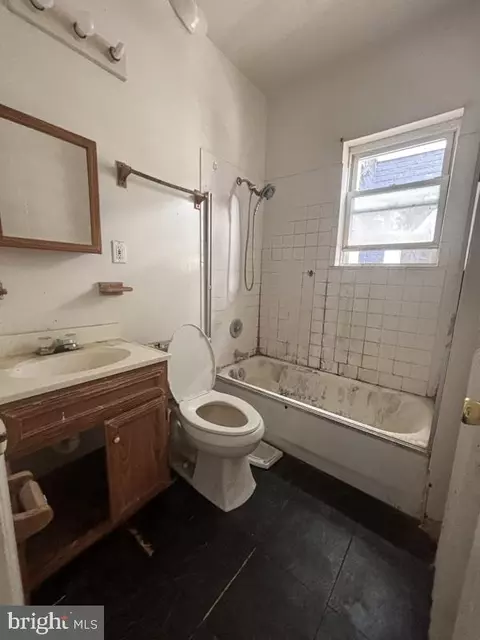 1528 E St SE, Washington, DC 20003 photo 32