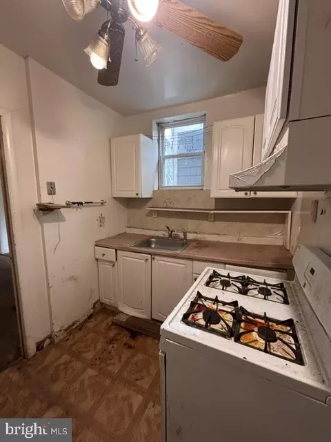 1528 E St SE, Washington, DC 20003 photo 17
