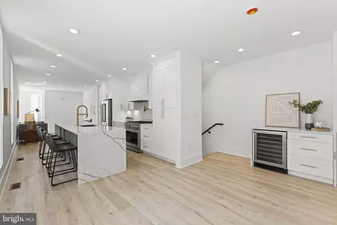 Entry Way - 1825 N Capitol St NE #1, Washington, DC 20002 photo 6 of 9