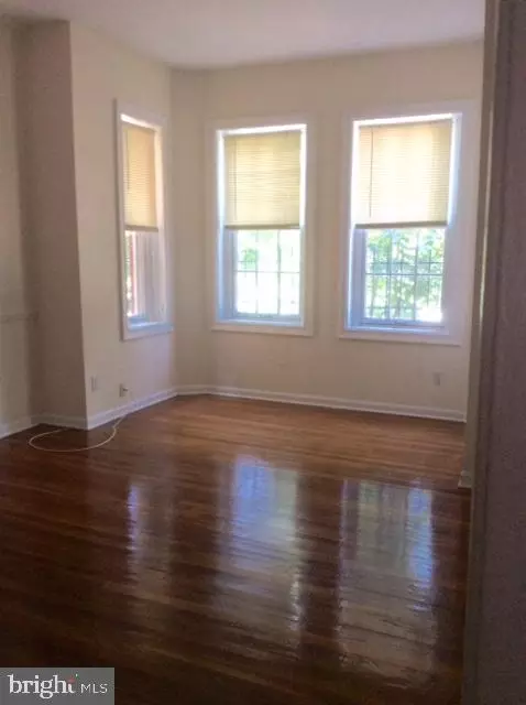 Living - 651 Constitution Ave NE, Washington, DC 20002 photo 2 of 9