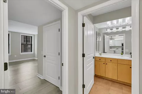 Entry Way - 616 E St NW #1022, Washington, DC 20004 photo 2 of 2