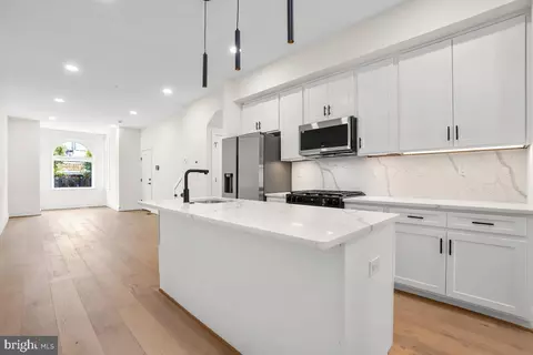 808 12th St NE, Washington, DC 20002 photo 19