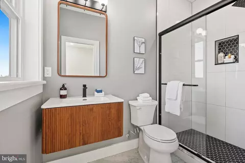 808 12th St NE, Washington, DC 20002 photo 18