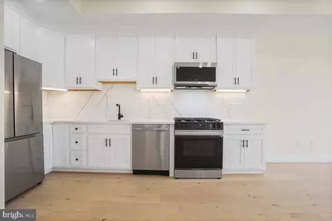 808 12th St NE, Washington, DC 20002 photo 7