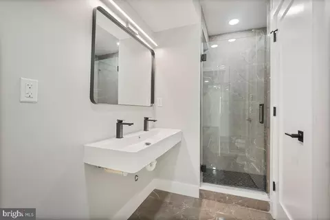 808 12th St NE, Washington, DC 20002 photo 33