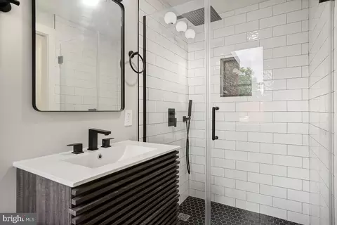 808 12th St NE, Washington, DC 20002 photo 45