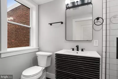 808 12th St NE, Washington, DC 20002 photo 44