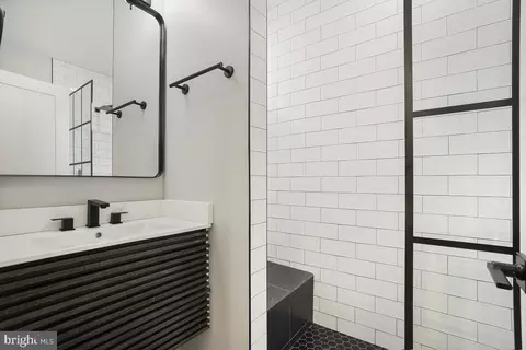 808 12th St NE, Washington, DC 20002 photo 15