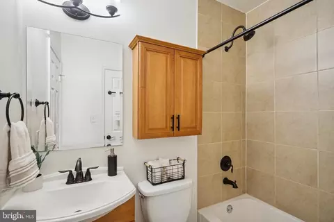 1952 3rd St NE #102, Washington, DC 20002 photo 15