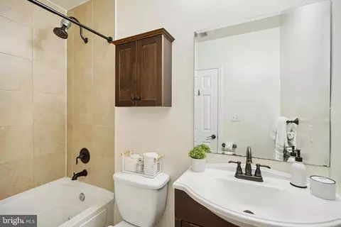 1952 3rd St NE #102, Washington, DC 20002 photo 12