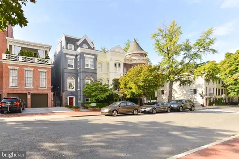 Exterior - 3623 R St NW, Washington, DC 20007 photo 13 of 15