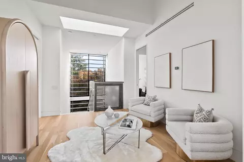 Entry Way - 3623 R St NW, Washington, DC 20007 photo 3 of 5