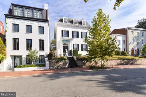 Exterior - 3623 R St NW, Washington, DC 20007 photo 14 of 15