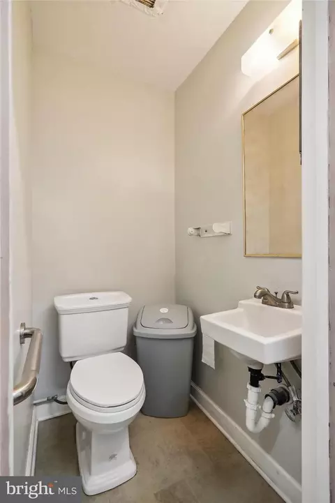 821 E Capitol SE, Washington, DC 20003 photo 13