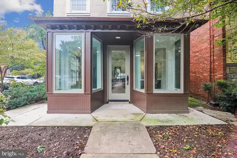 821 E Capitol SE, Washington, DC 20003 photo 9