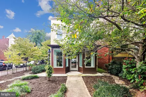 821 E Capitol SE, Washington, DC 20003 photo 3