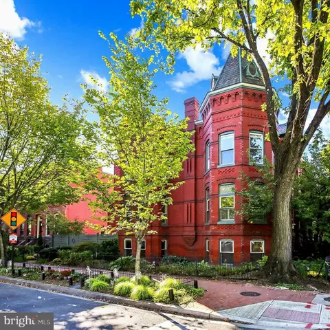200 10th St SE, Washington, DC 20003